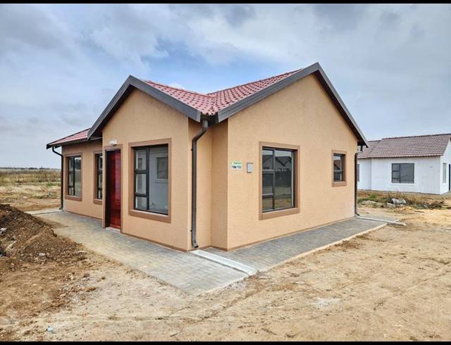 2 BEDROOM HOUSE FOR SALE IN WINDMILL PARK